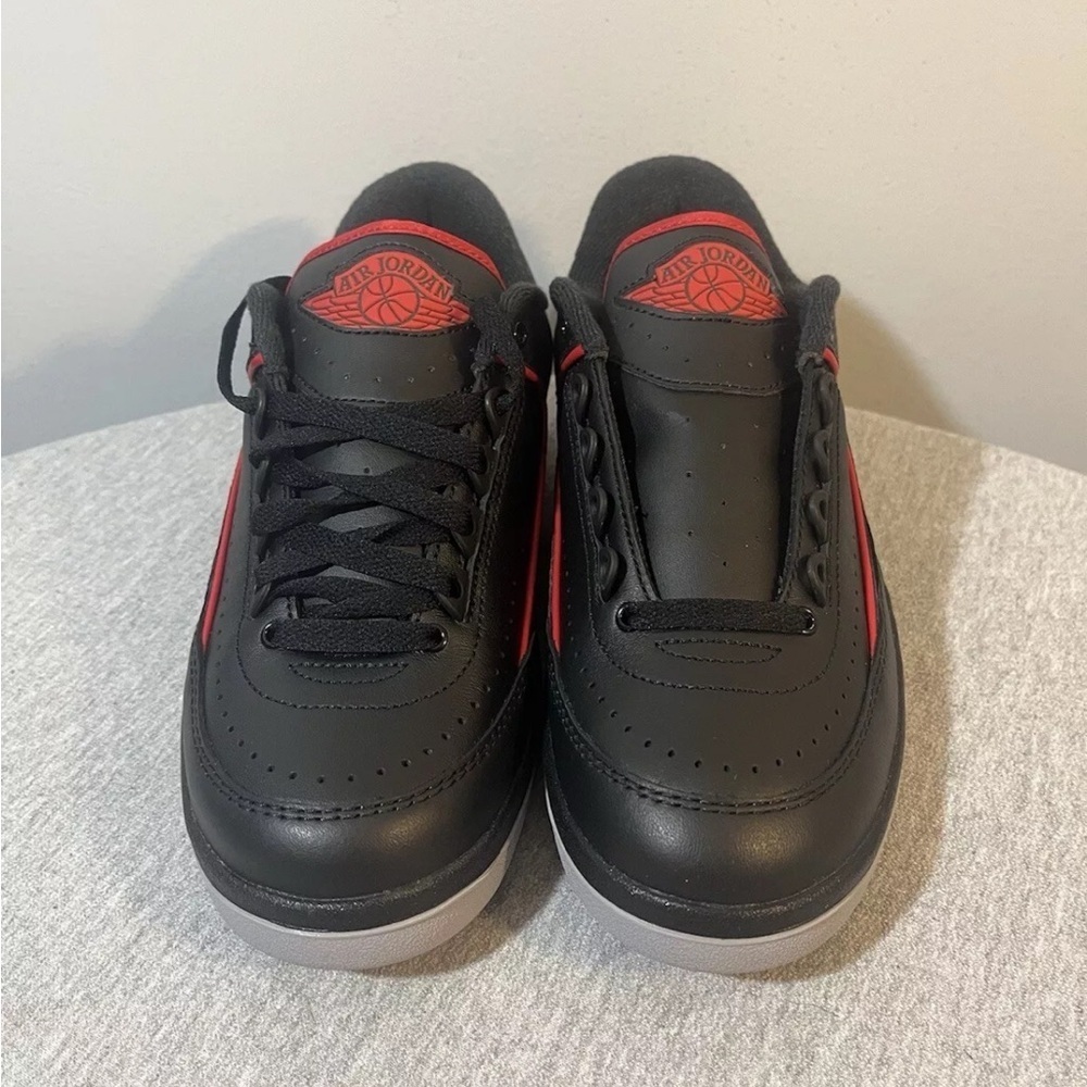 Nike Air Jordan 2 Low Bred Black Sneakers Size 6Y / Women 7.5 BNIB FJ6869-006 - Picture 3 of 10